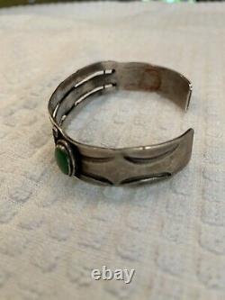 Fine Vintage Native American Navajo Old Pawn silver turquoise bracelet