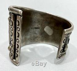 HUGE OLD Vintage Navajo Sterling Silver And Turquoise Graduating Cuff Bracelet