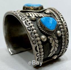 HUGE OLD Vintage Navajo Sterling Silver And Turquoise Graduating Cuff Bracelet