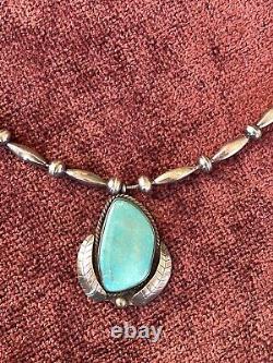 Navajo Bizbee Turquoise WithSterling Silver Feather Setting Necklace Vintage 1970s