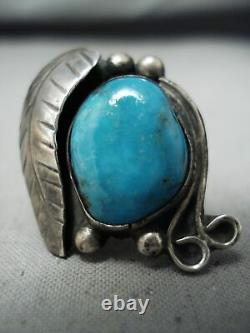 Noteworthy Vintage Navajo Old Kingman Turquoise Sterling Silver Ring