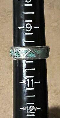 Striking Vintage Navajo Turquoise Chip Inlay Sterling Silver Ring Size 10