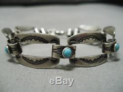 Unique Vintage Navajo Pretty Blue Turquoise Sterling Silver Bracelet