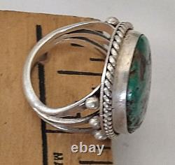 Vintage Beautiful Kingman Turquoise Sterling Silver Ring