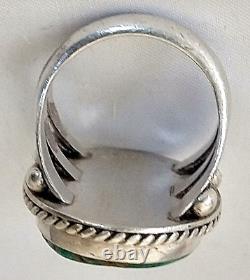 Vintage Beautiful Kingman Turquoise Sterling Silver Ring