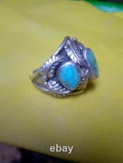 Vintage Native American Navajo Handmade Triple Stone Turquoise Ring