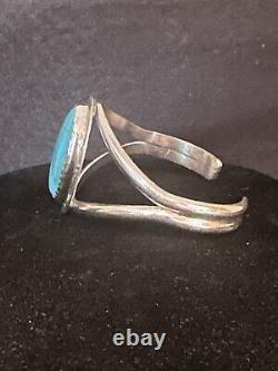 Vintage Native American Navajo Natural Blue Turquoise Sterling silver Bracelet