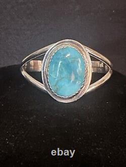 Vintage Native American Navajo Natural Blue Turquoise Sterling silver Bracelet