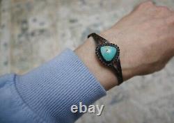 Vintage Native American Navajo Turquoise Sterling Silver Cuff Bracelet