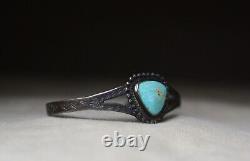 Vintage Native American Navajo Turquoise Sterling Silver Cuff Bracelet