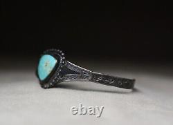 Vintage Native American Navajo Turquoise Sterling Silver Cuff Bracelet