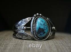 Vintage Native American Navajo Turquoise Sterling Silver Cuff Bracelet