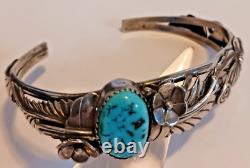 Vintage Navajo Native American Turquoise Sterling cuff bracelet (1492)