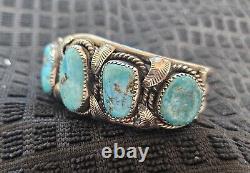 Vintage Navajo Old Pawn Graduated Turquoise Sterling Silver Cuff Bracelet