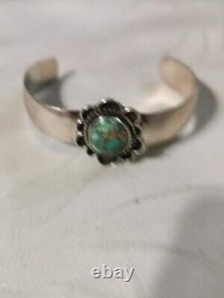 Vintage Navajo Royston Turquoise And Sterling Silver Cuff Bracelet Flower Detail