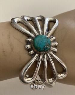 Vintage Navajo Sandcast Turquoise Sterling Silver Bracelet 6.25