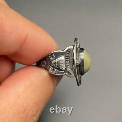 Vintage Navajo Turquoise Concho Repousse Arrow Silver Ring Size 5.25