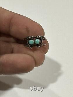 Vintage Navajo Turquoise Dolphins Sterling Silver Ring